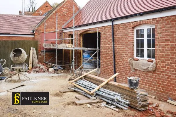 What is the minimum distance between 2 houses? 2 Distance Between Two Houses : Party Wall Surveyors Romford
